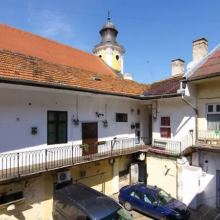 The Yellow Umbrella Apartment *